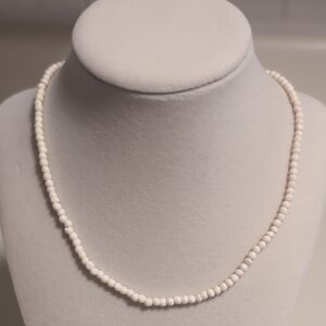 Elegant Cream Beaded Necklace‎